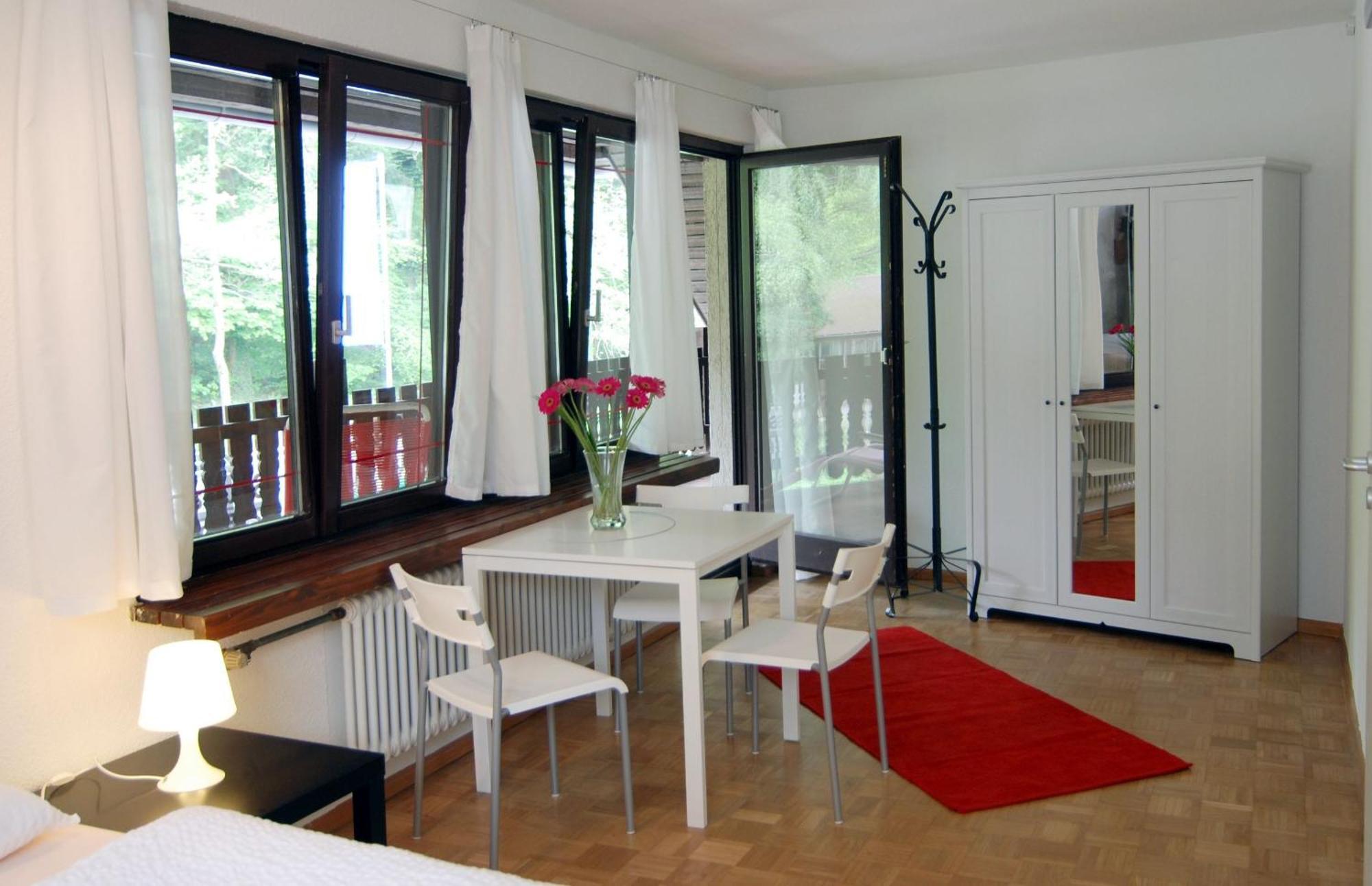 פרייבורג Hostel Waldblick מראה חיצוני תמונה